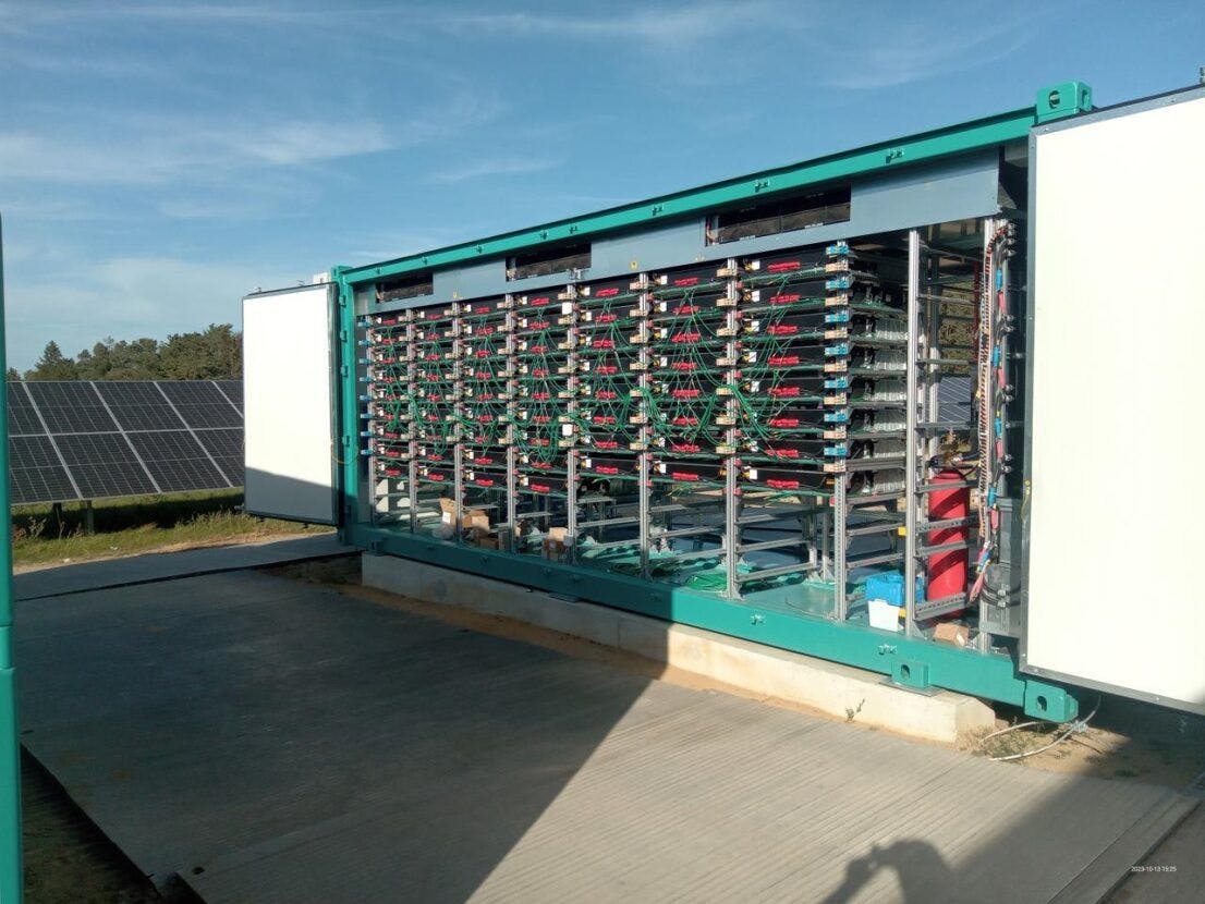 Greenbuddies dodali bateriový systém pro pozemní fotovoltaickou instalaci